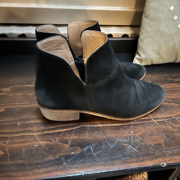 Splendid Hamptyn Suede Bootie - Picture 3 of 5